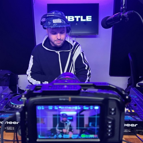 NEW SUBTLE RADIO MIXES