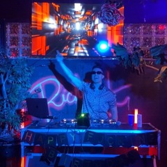 DJ SWAN Live Set @ Riches Art Gallery