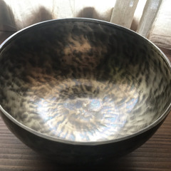 Full Moon Bowl (25cm)