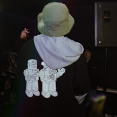 middle finger