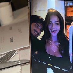 ‎من عطرك اني شتميت شبت قلبي ناره دمعي ضل يتجرى