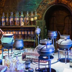 Rezsidue (ft.Baked Plizzken) Lunatic (prod. SagaTracks)