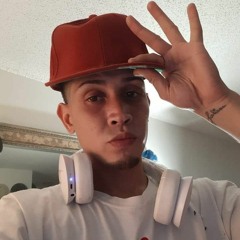 Loyalty Ft.👽 YoYo Luis.m4a