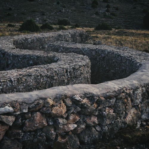 Sound of the wind in the Civil War trenches of Rubielos de la Cérida