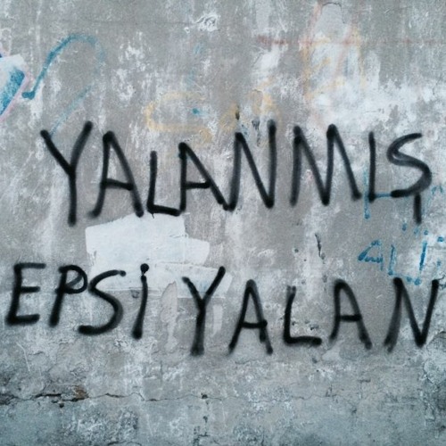 Sansar Salvo - Yalandı