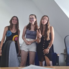 Radioglowgirls: Verschwörungstheorien und wie sie uns beeinflussen