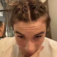 drop head with a time hoodie / wear headphone. please