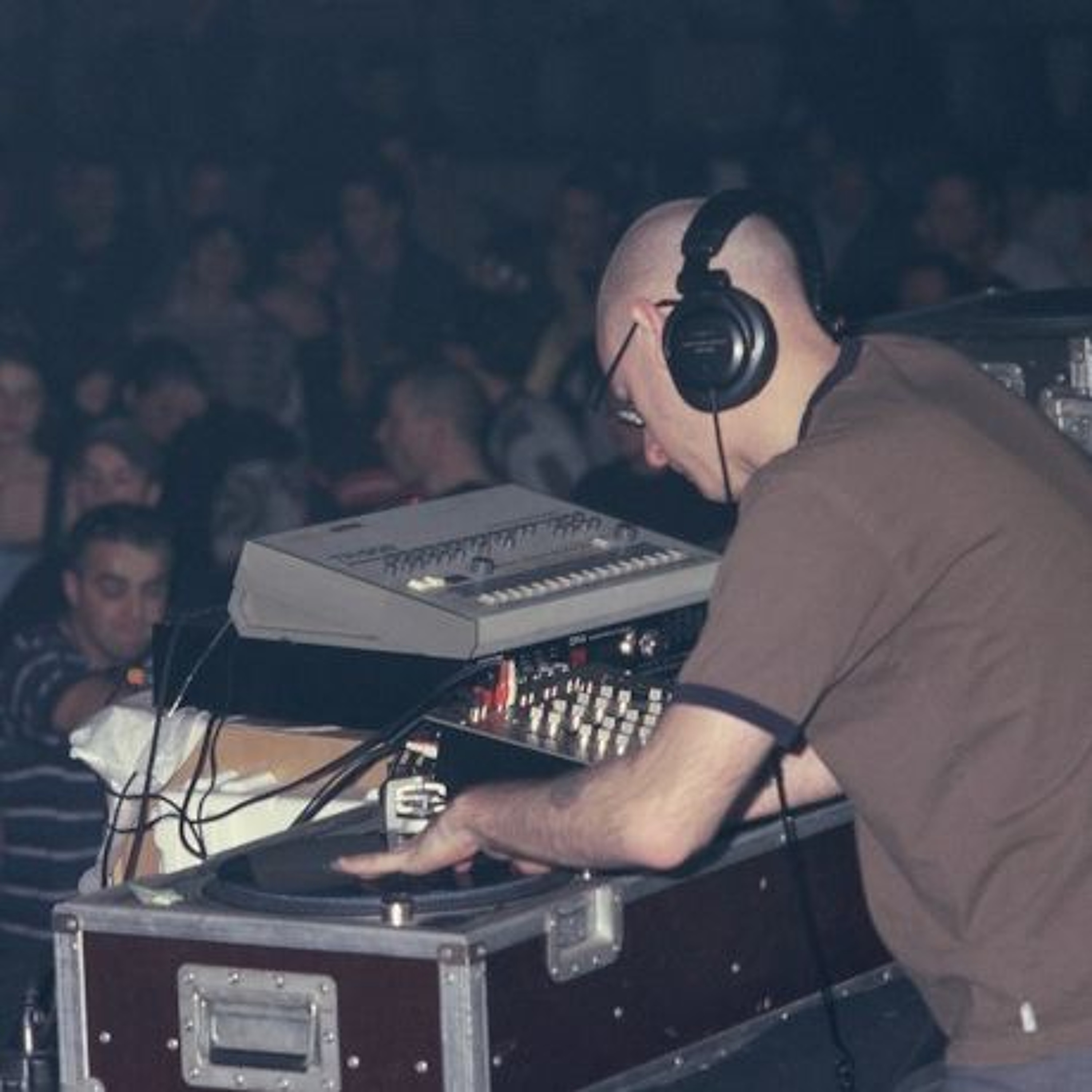 Richie Hawtin - Big Warp Festival (Saarbrücken, Germany) 8-30-98' (Manny'z Tapez) episode artwork