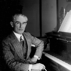 Ravel – Pavane pour une infante défunte, performed by Thomas Merrick