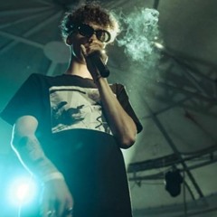 вышел покурить - подкованный юностью