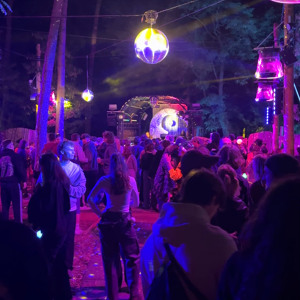 Don Andrés & Unmarried Woman