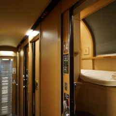 Midnight train -Nu 80's Sleeper Train-