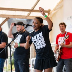 Cissy Strutt live cover