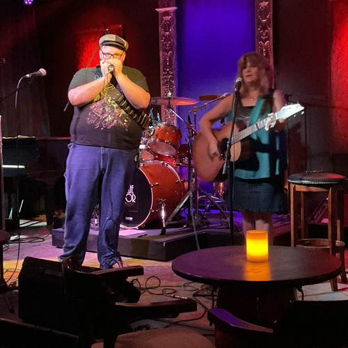 Stream Candle In The Dark by Kathy Lou Waskett (Gilman) Listen online