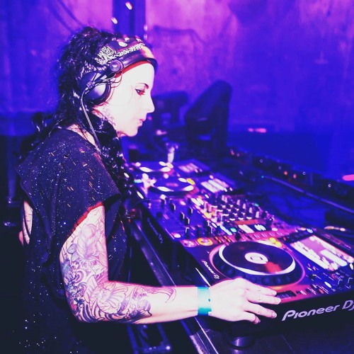 Freulein P @ Lovebase Berlin /  Lovestream / 14.11.2020 / startet ab Sekunde 0,25