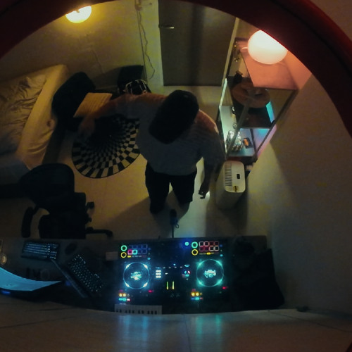 acapellas & house @ home
