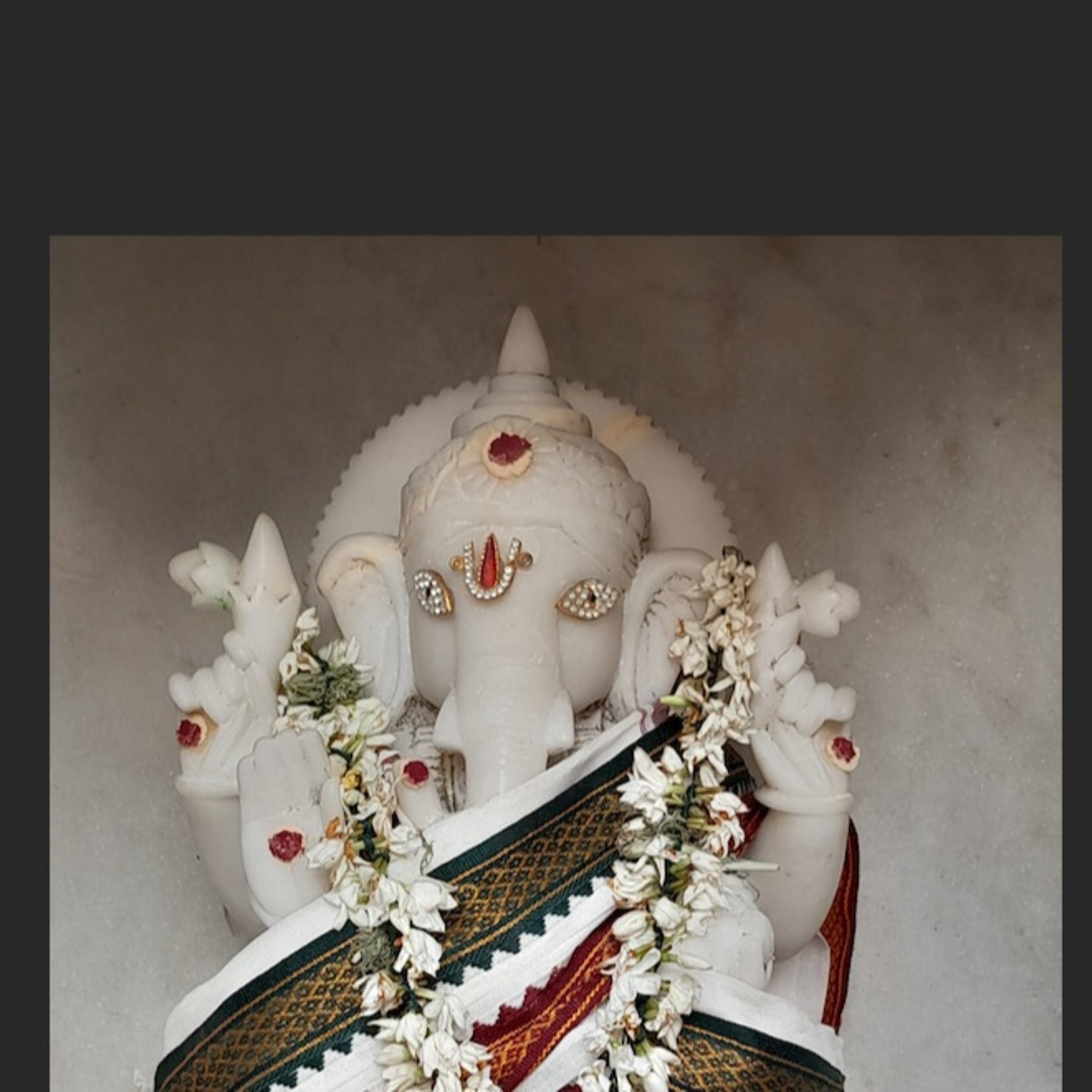 LA TRIADES DES VEDAS - Le temple de subramaniya swamy, tiruttani (lundi 6 avril 2026) episode artwork