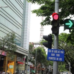 Ô tô vượt đèn đỏ phạt bao nhiêu Năm 2024?