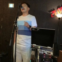 250810_213708 새장속의친구 김광석 커버 -부산 라이브카페 무아 with 하모니카초보