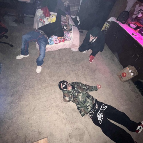KLA x SLUG x PR4CE TAG- AT DA TØP
