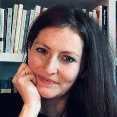 Listen At The Story Parlor With Poet And Entrepreneur Erin Clare