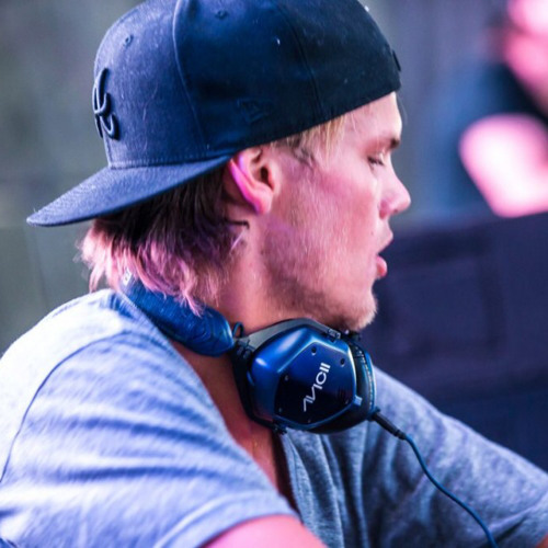 Avicii - Black and Blue ('Promo Mix' Version)