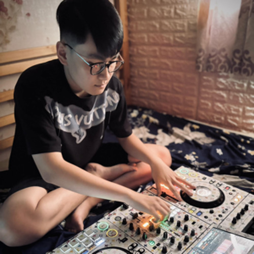 50k lộn xộn- Tú Le Qi12