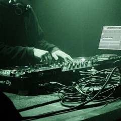 Claude B @ Warehouse R2 I 22.12.22