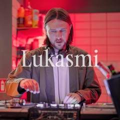 Youngs': Lukasmi / 002