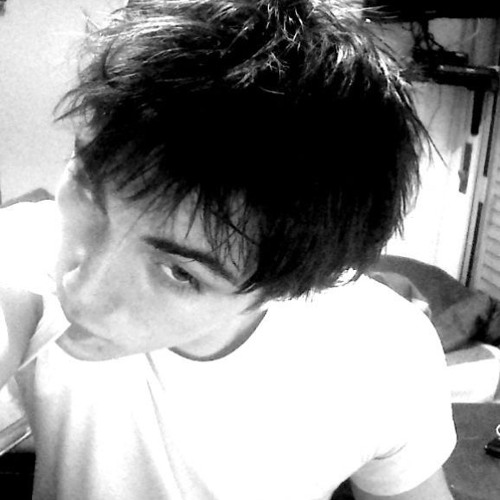 اه لو ادري منو المقسيك