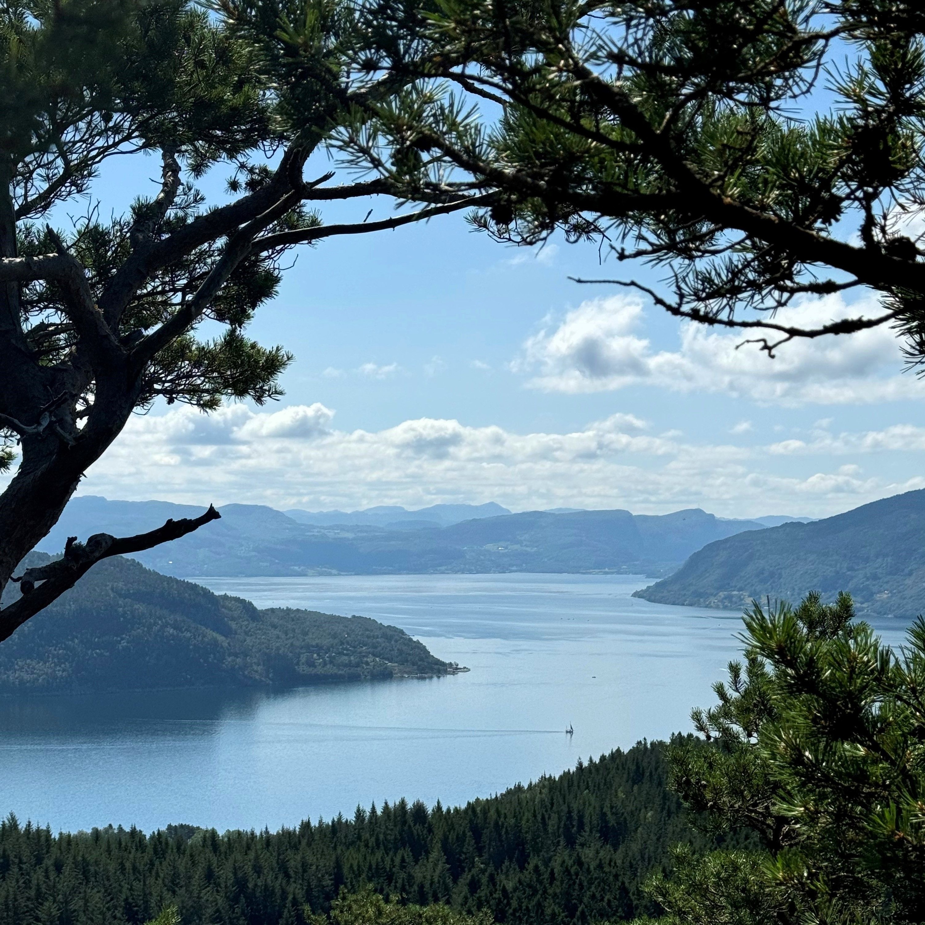 Soothing and relaxing piano music