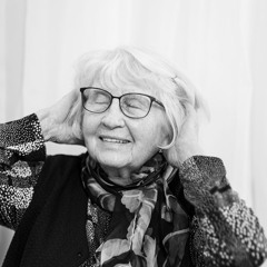 Rita Klobassa, 92 | Sängerin | Angestellte | Kommunistin | Teaser