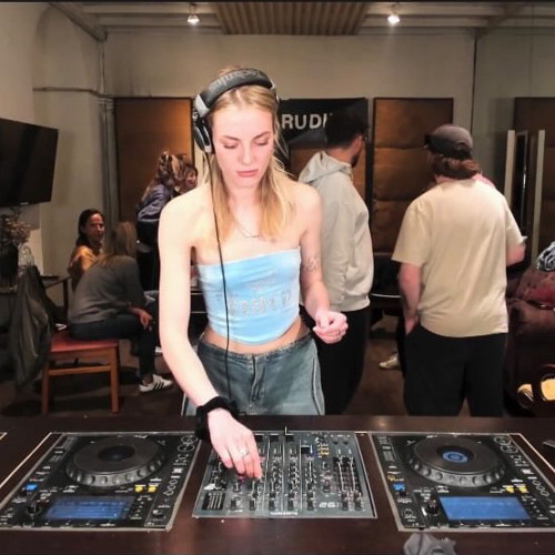 Move & Connect - JoJo Vice | Radio Rudina