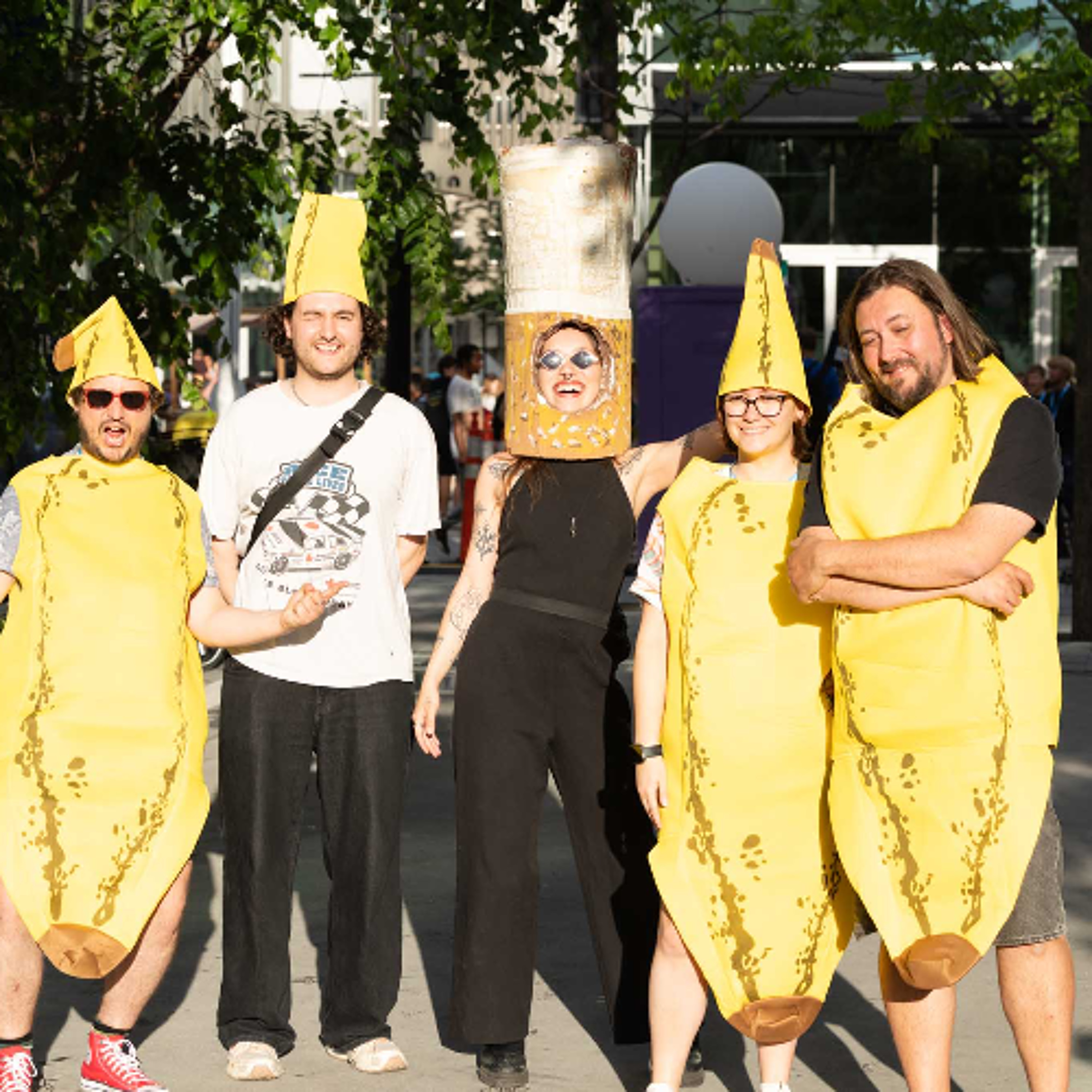 ENTREVUES BANANE BANANE avec PRINCESSES, Alice Bro et Simon Boisseau en direct des Francos de Montréal 2026