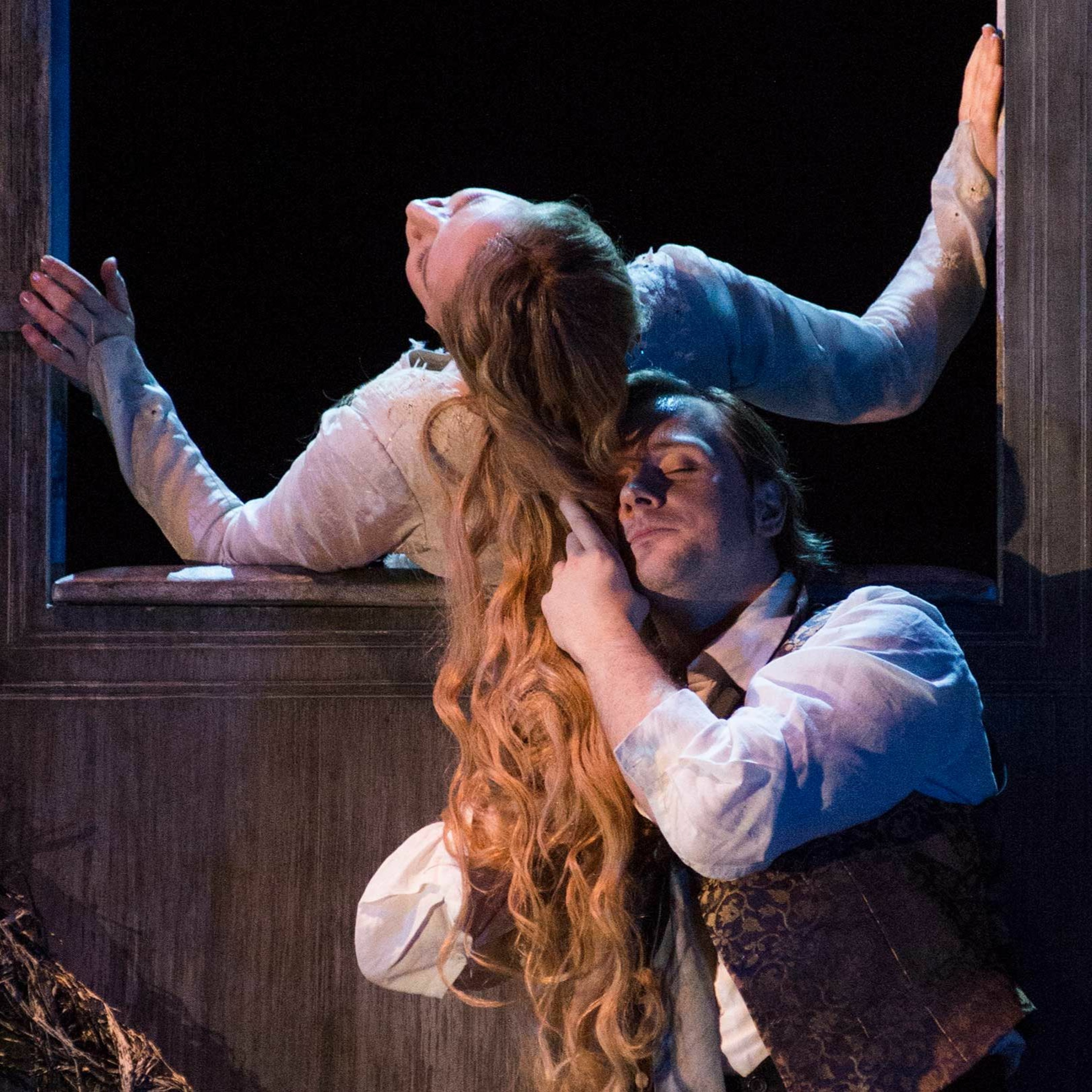 LA Opera Podcasts: Behind the Curtain