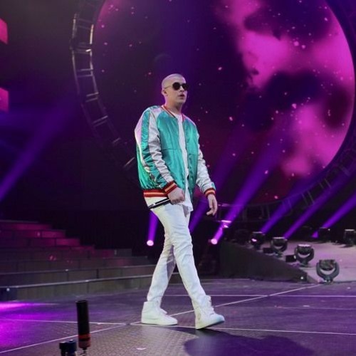 En Lo Que. - Bad - Bunny