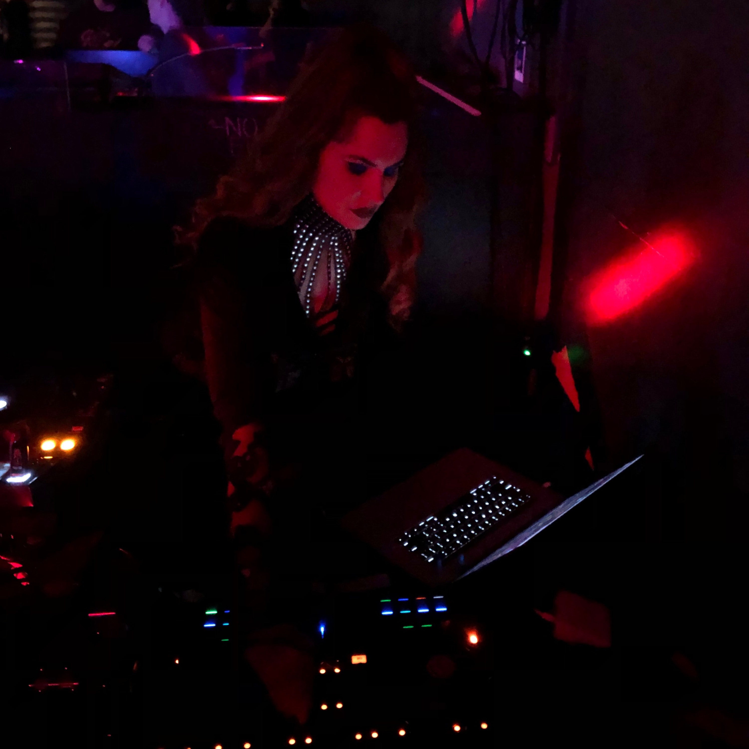 NiteWave Radio Show
