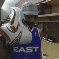 sasuke poppin out wit the chidori at la chunin exams