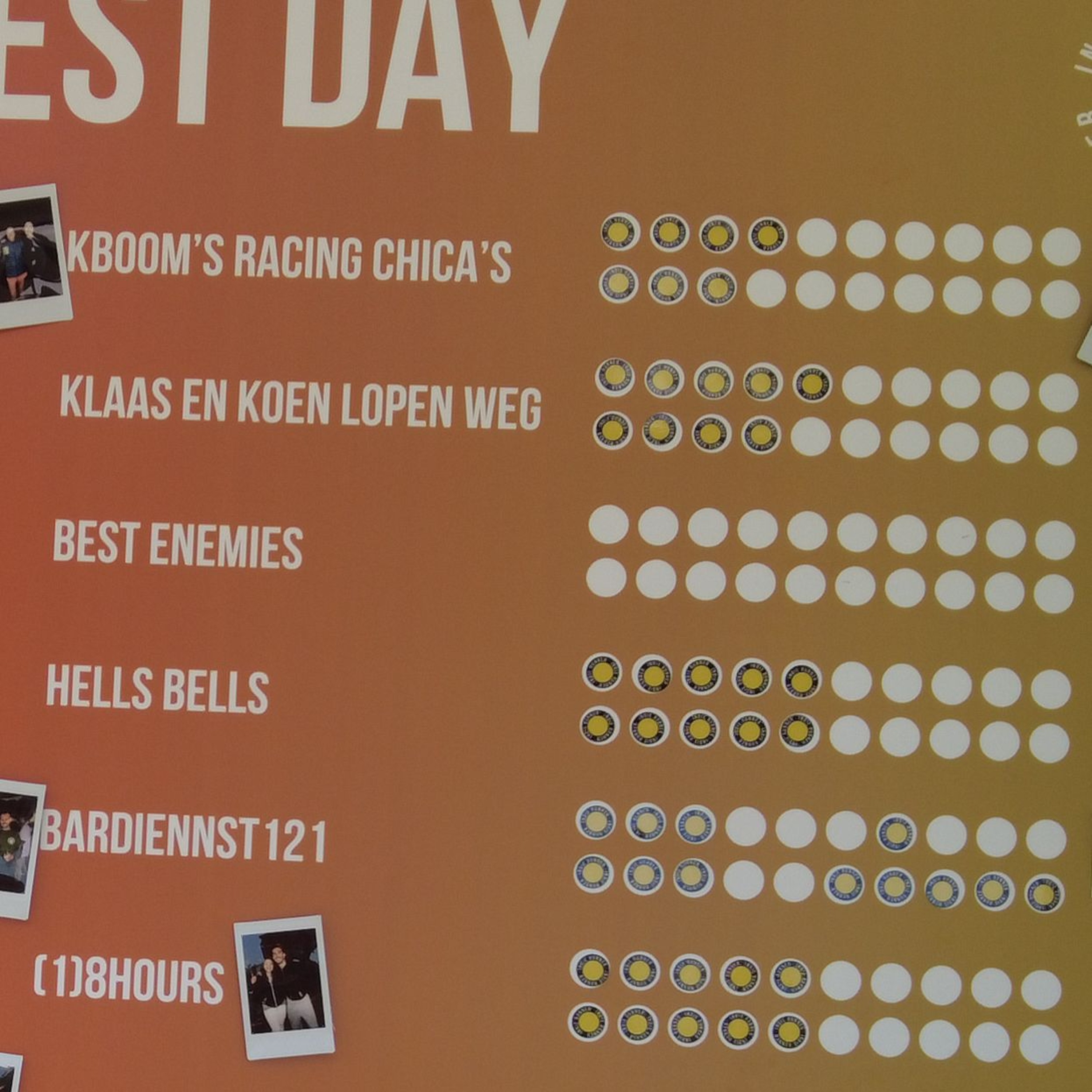 Klaas en Koen lopen weg