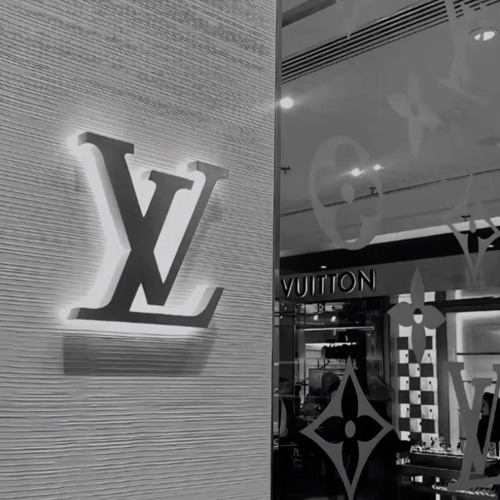 lv e prada
