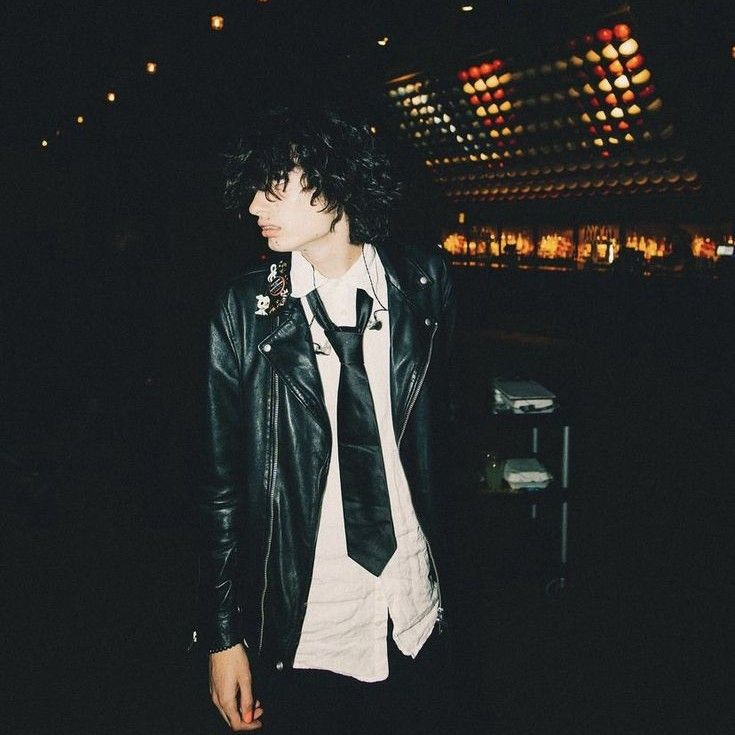 kmoe – everything (feat. glaive)