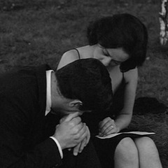ادري إنك تدري إني ميت فيك🖤.