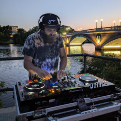 Cap'n Fuzz Techno House Lounge Set