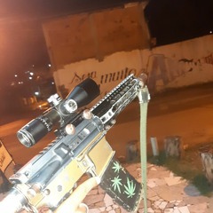 NÓIS SENTE MAIOR FALTA NA COMUNIDADE DOS LINHA DE FRENTE ( DJ 2N ) - MC DICK(MP3_160K).mp3