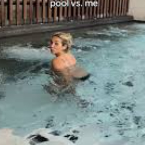 Viral 18++) one girl water pressure viral video links