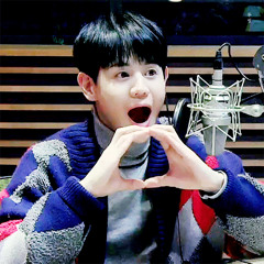 y2mate.com - BEAST  How to love 비스트  하우 투 러브 Music core 20130824