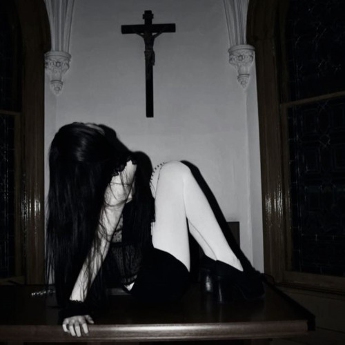 crosses p. sconexx + deadcarlett