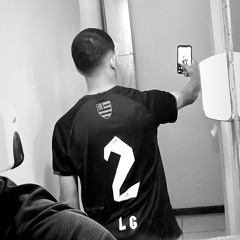 MC RF - PERFUME EXALANDO FUMANDO A BRABA DA FORTE, ESSE É O TREM DA PRAÇA RESPEITA A TROPA DO HOMEM