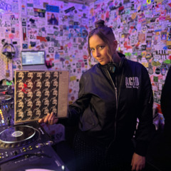 Records Before Rent with Kels @ The Lot Radio 12-23-2025