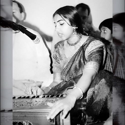 Gopinath by Sevaradhika Devi Dasi / Mridanga by Bhima-Karma Das